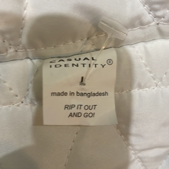 Casual Identity Women’s Size Large NWT Faux Fur Vest Ivory Quilted Adj Waist - Picture 4 of 15